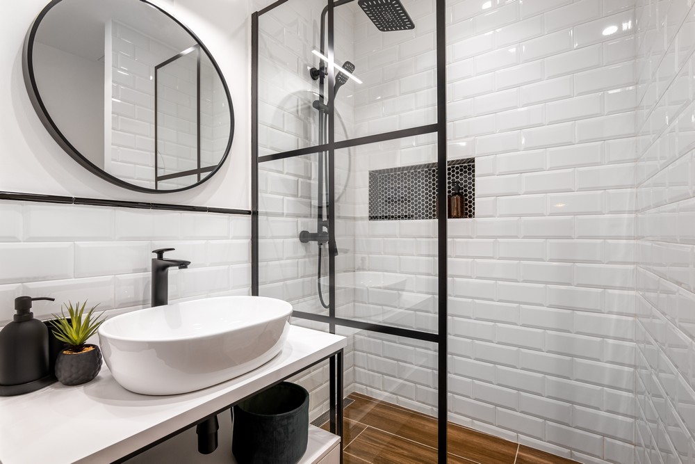 The Top 4 Benefits of a Tub-to-Shower Conversion ｜Blog